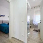 Montecristo Sei Apartment *