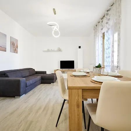 Montecristo Sei Apartment *